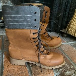 Women’s mid calf boot